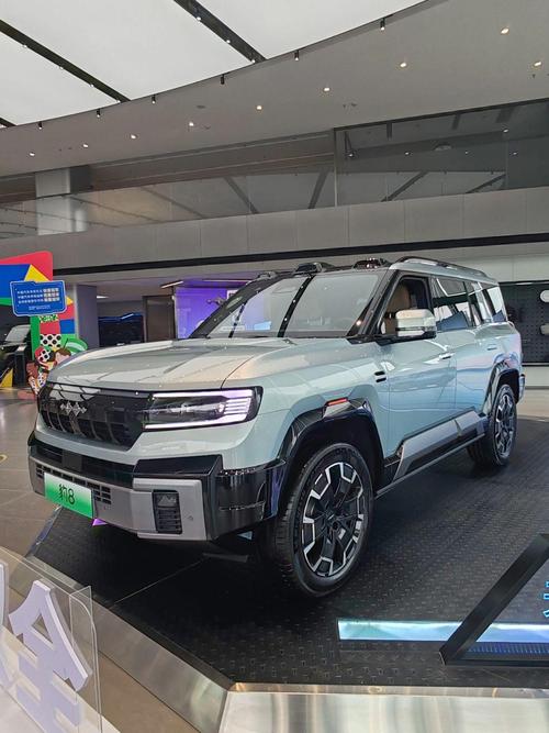 佛山217比亚迪方程豹硬派越野的爆款，英菲尼迪35周年与你共成长